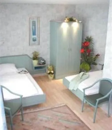 Astoria Hotel 3*