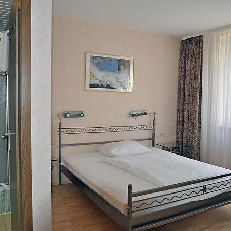 Astoria Hotel 3*