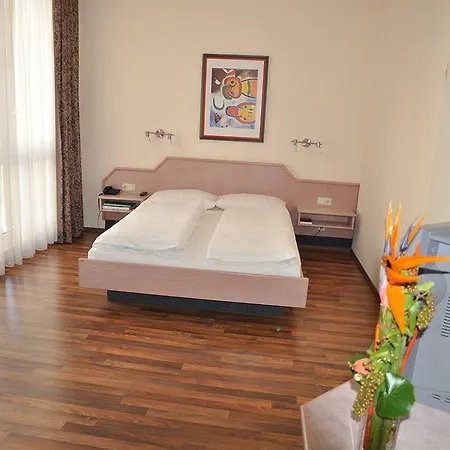 Astoria 3*