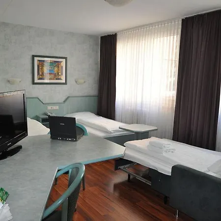 Astoria 3*