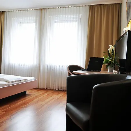 Astoria Hotel 3*