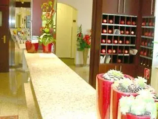 Astoria Hotel 3*