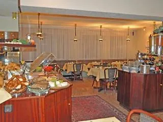 Astoria Hotel 3*