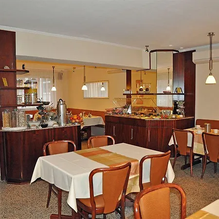 Astoria Hotel 3*