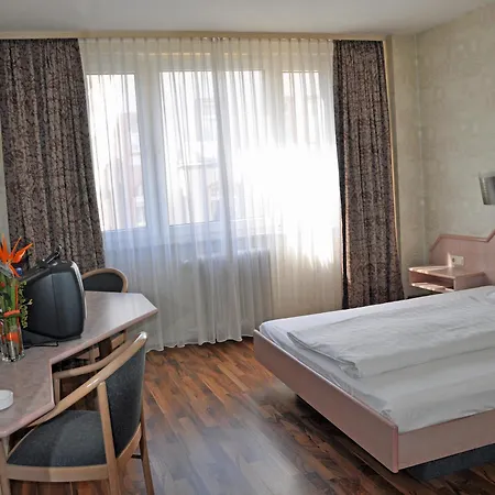 Astoria 3* فرانكفورت